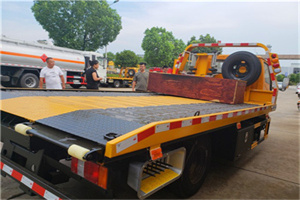 康平附近拖车电话号码服务